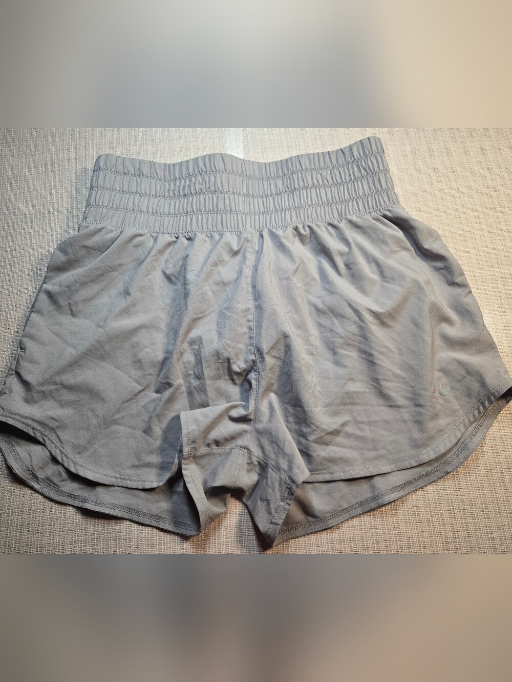 Nike Womens Dri-Fit Mid-Rise 3in. Brief-Lined Shorts Size L